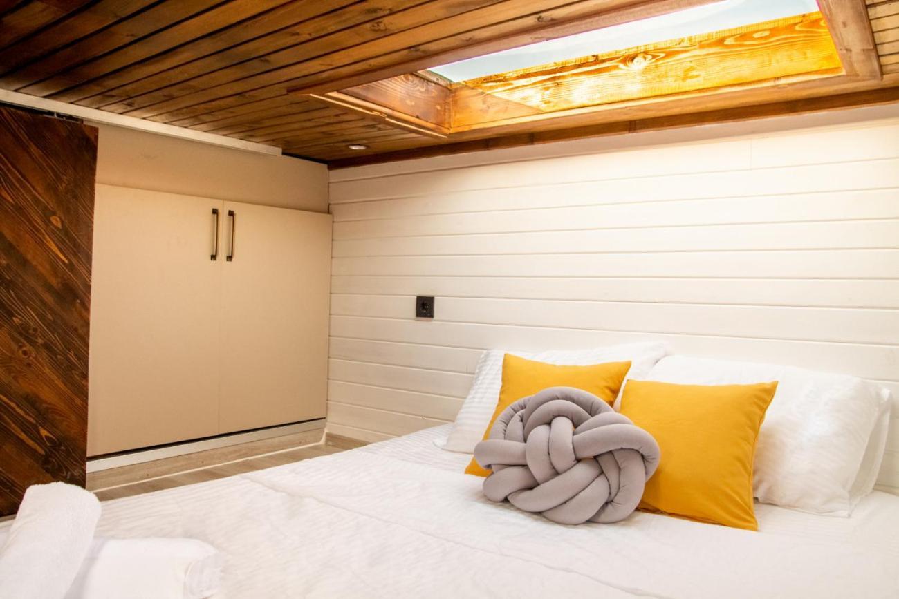 Tiny House Framed By Nature Near Sea In Karaburun Villa Esmirna Exterior foto